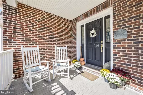 563 E Broad St, Souderton, PA 18964