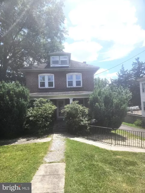 2012 E High St, Pottstown, PA 19464