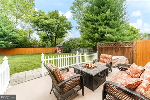 Exterior - 870 Tannery Dr, Wayne, PA 19087 photo 4 of 9
