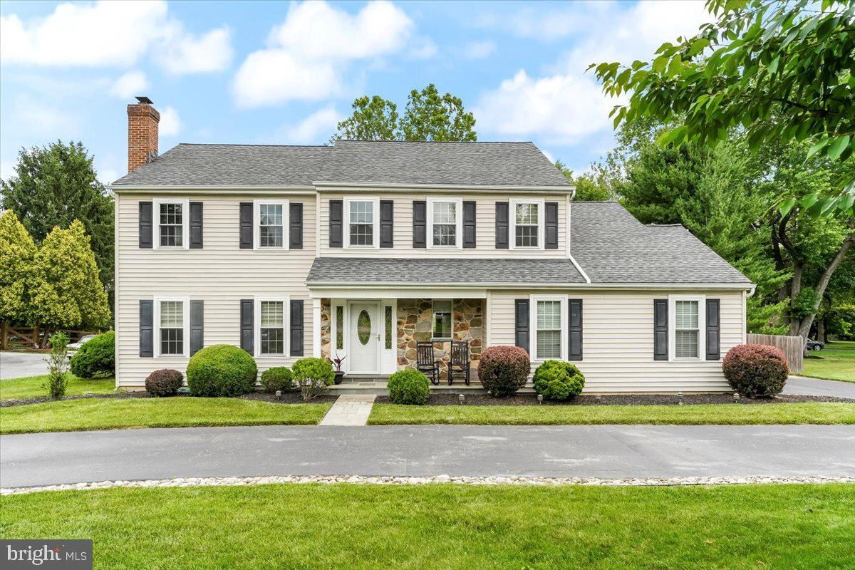 Exterior - 870 Tannery Dr, Wayne, PA 19087 photo 1 of 9