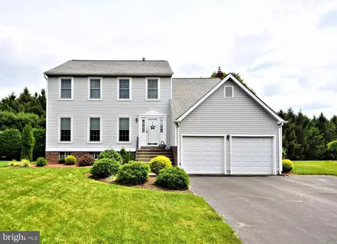 110 N Stone Ridge Dr, Lansdale, PA 19446