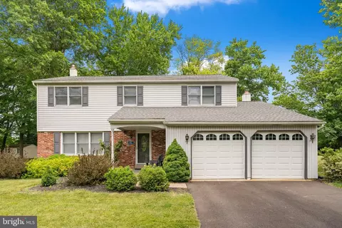 865 Elm St, Hatfield, PA 19440