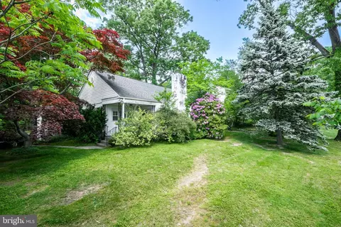 932 Twining Rd, Dresher, PA 19025