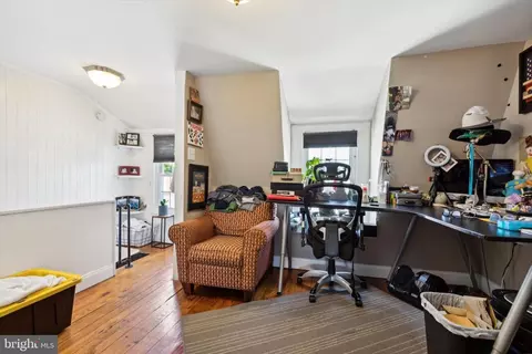 Entry Way - 122 E Spring Ave, Ardmore, PA 19003 photo 2 of 2