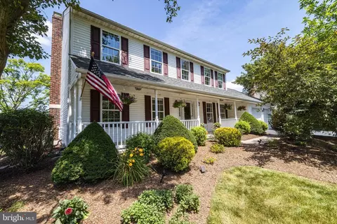 1020 Kingscote Dr, Harleysville, PA 19438