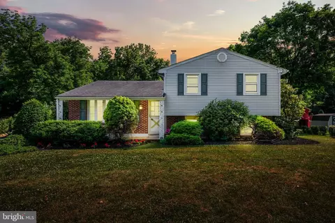696 Buchert Rd, Pottstown, PA 19464