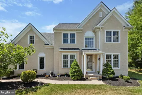 529 Cedar Dr, Lafayette Hill, PA 19444