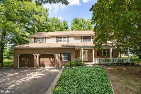 625 Old State Rd, Collegeville, PA 19426