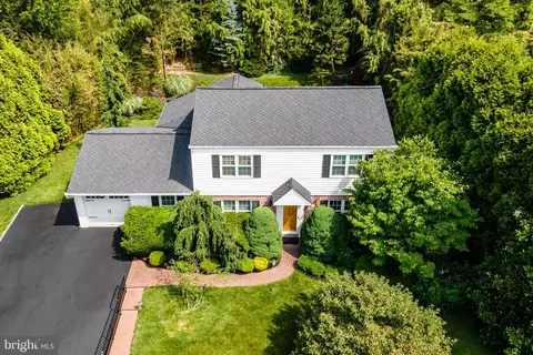 42 Scarlet Oak Dr, Lafayette Hill, PA 19444