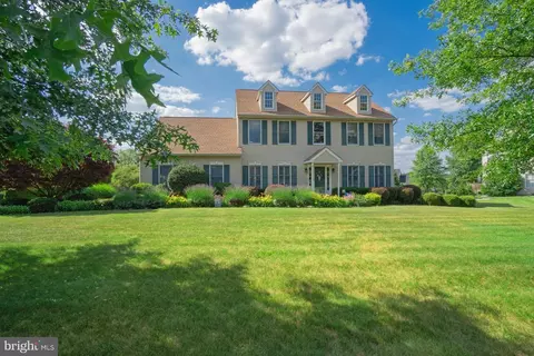 130 Meadowland Dr, Collegeville, PA 19426