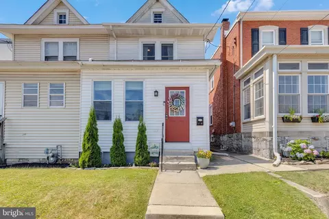114 8th St, Bridgeport, PA 19405
