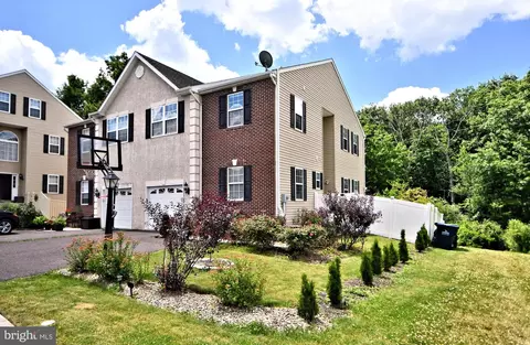 226 Clarkdale Ln, Gilbertsville, PA 19525