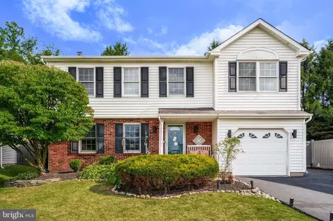 5 Claremont Cir, Horsham, PA 19044