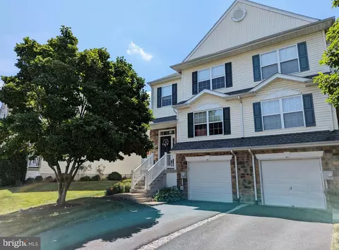 423 Lynrose Ct, King Of Prussia, PA 19406