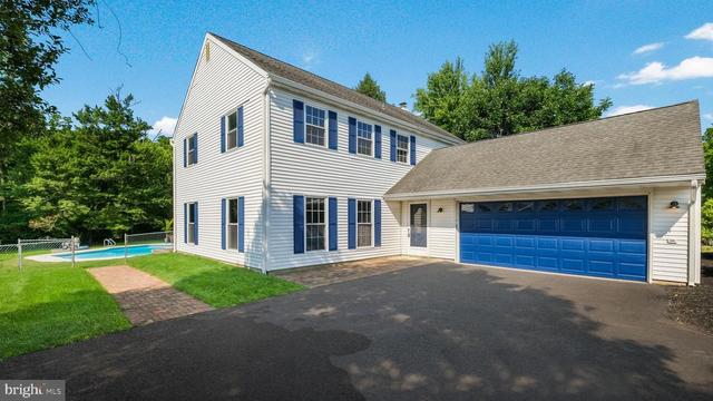 563 Coach Rd, Horsham, PA 19044