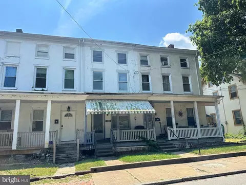 442 Main St, East Greenville, PA 18041