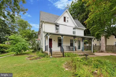 1326 Ashbourne Rd, Elkins Park, PA 19027