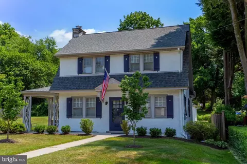8307 Brookside Rd, Elkins Park, PA 19027