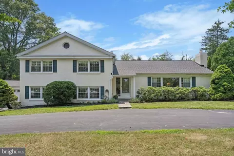 1726 Sherwood Cir, Villanova, PA 19085