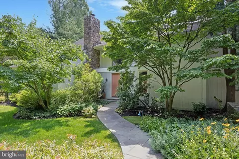 623 Gypsy Hill Cir, Ambler, PA 19002