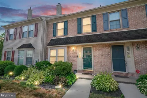 1161 Maple Glen Cir, Pottstown, PA 19464