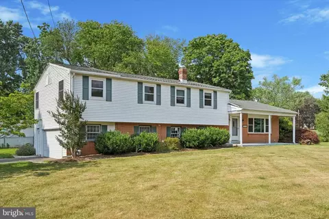 1700 Ludwell Dr, Ambler, PA 19002