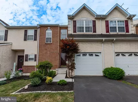 929 Cholet Dr, Collegeville, PA 19426