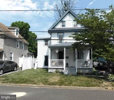 321 Walnut St, Penllyn, PA 19422