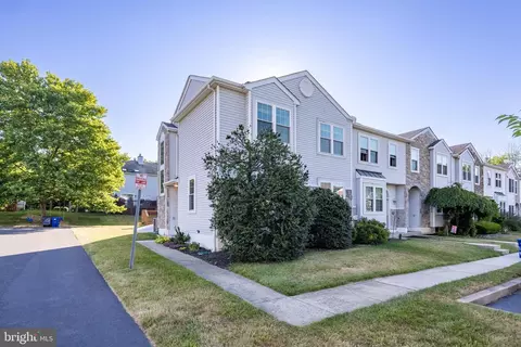 114 Yellow Wood Ct, Collegeville, PA 19426
