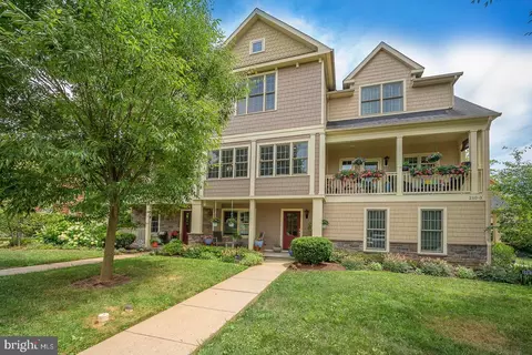 210 Price Ave #2, Narberth, PA 19072