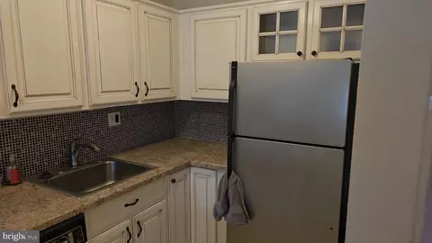 46 Township Line Rd #218, Elkins Park, PA 19027