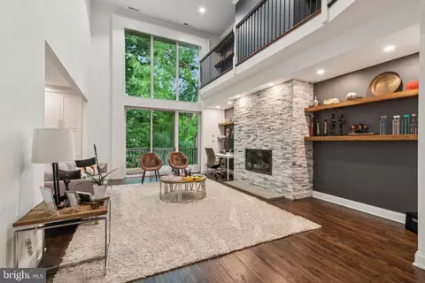 520 Lindy Ln, Bala Cynwyd, PA 19004