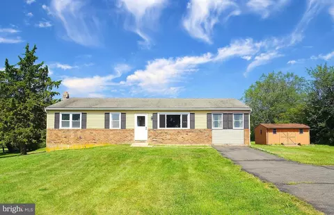 180 Green Hill Rd, Barto, PA 19504