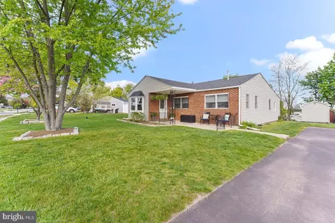 32 Evans Rd, Norristown, PA 19403