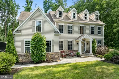 2284 Wooded Creek Cir, Perkiomenville, PA 18074