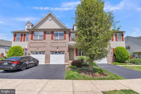 223 Larkspur Ln, Hatfield, PA 19440
