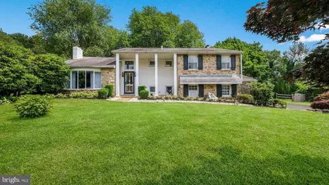 3537 Brae Bourn Dr, Huntingdon Valley, PA 19006