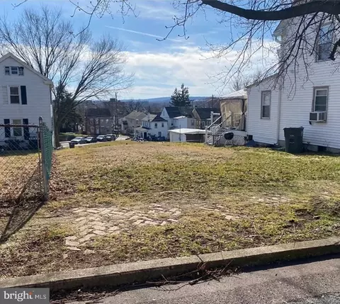 518 Lincoln Ave, Pottstown, PA 19464
