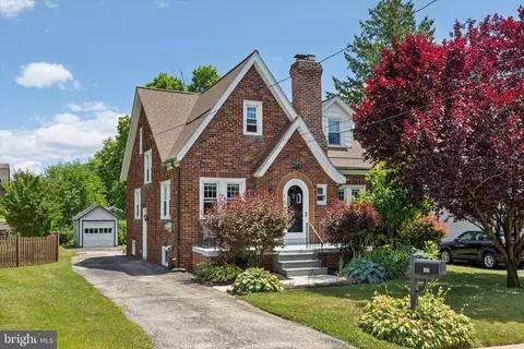 469 Roslyn Ave, Glenside, PA 19038
