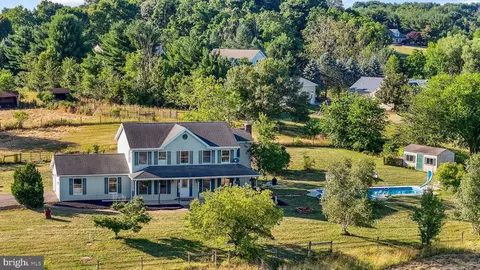 142 Congo Niantic Rd, Barto, PA 19504