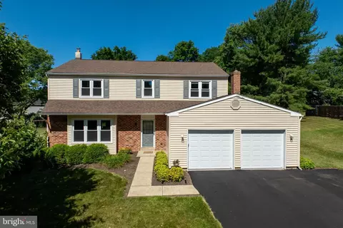 12 Woodstock Cir, Collegeville, PA 19426
