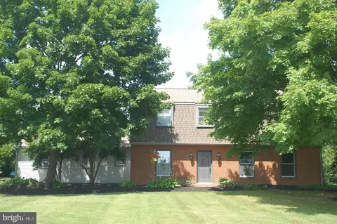 697 Godshall Rd, Telford, PA 18969