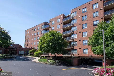 100 Breyer Dr #3L, Elkins Park, PA 19027