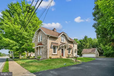 1423 W Marshall St, Eagleville, PA 19403