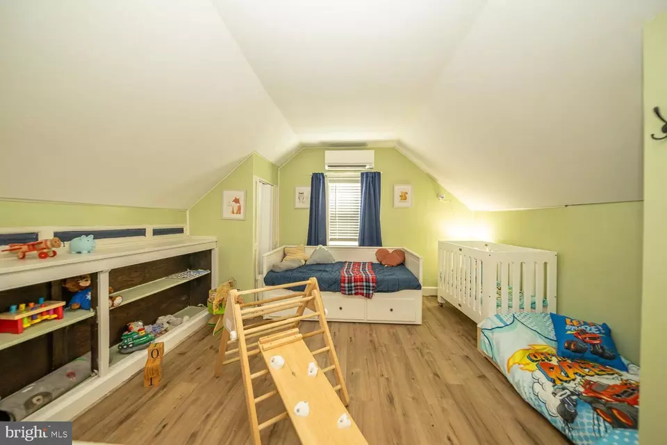  18 S Sylvania Ave, Jenkintown, PA 19046 photo 17
