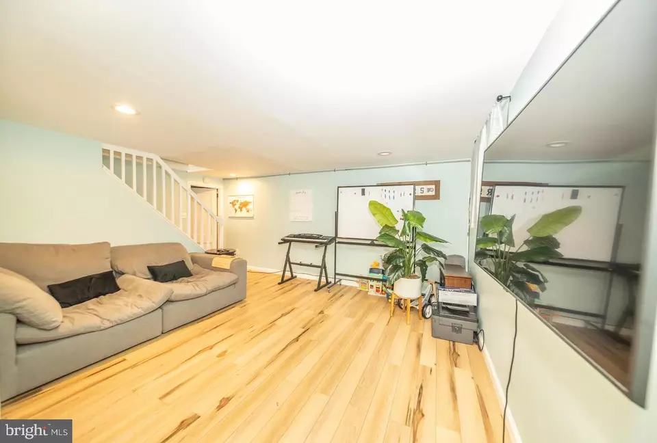  18 S Sylvania Ave, Jenkintown, PA 19046 photo 23