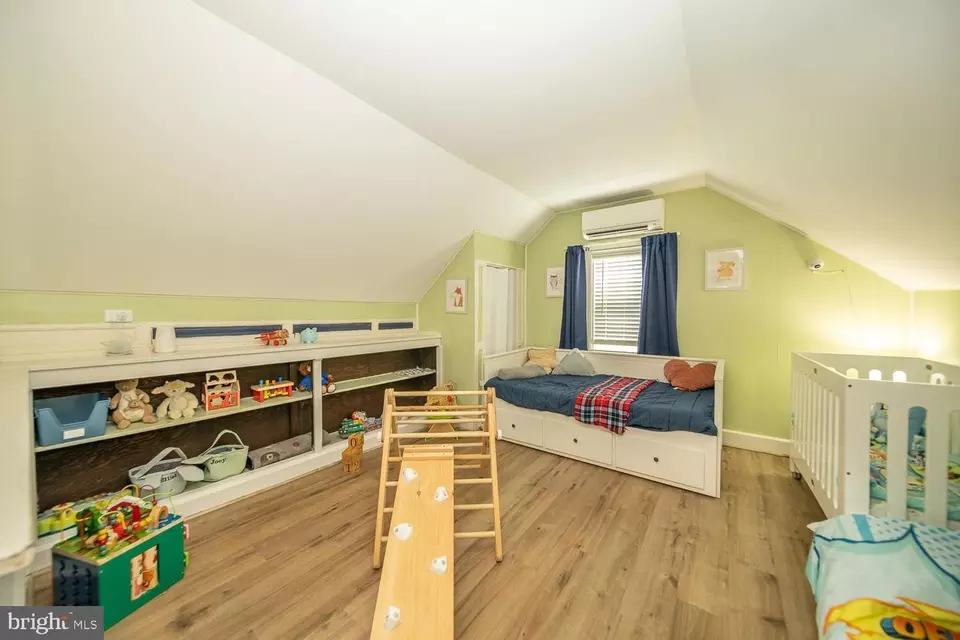  18 S Sylvania Ave, Jenkintown, PA 19046 photo 18