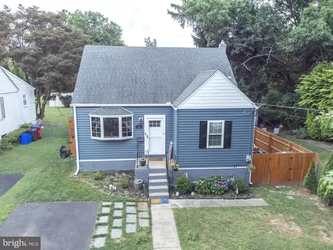 18 S Sylvania Ave, Jenkintown, PA 19046