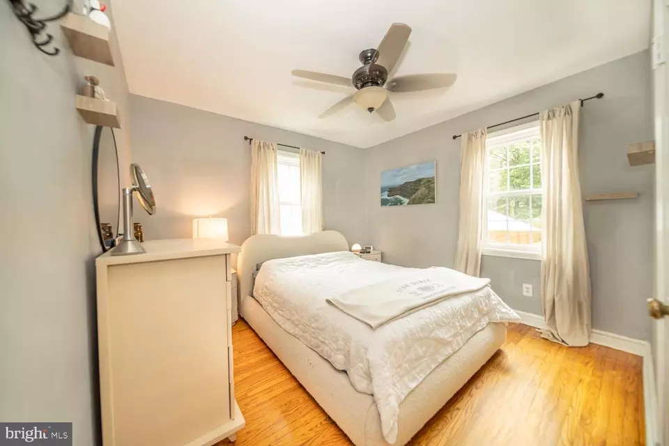  18 S Sylvania Ave, Jenkintown, PA 19046 photo 13