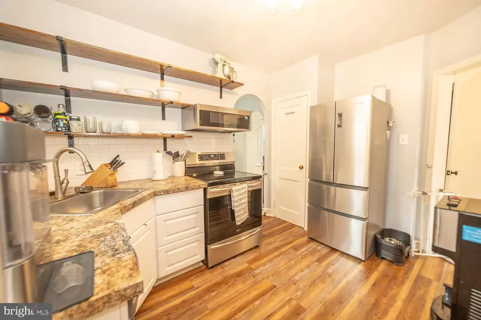  18 S Sylvania Ave, Jenkintown, PA 19046 photo 11